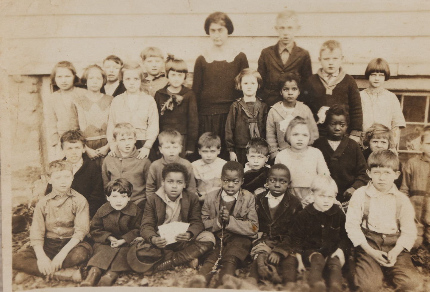 Lot 096 - Grouping Of Three Antique School Class Photos Including A Boarded Photograph Of Students And Their Teacher And Two Unmounted Photos Of The Integrated Upper Grades Of A Two Room Schoolhouse