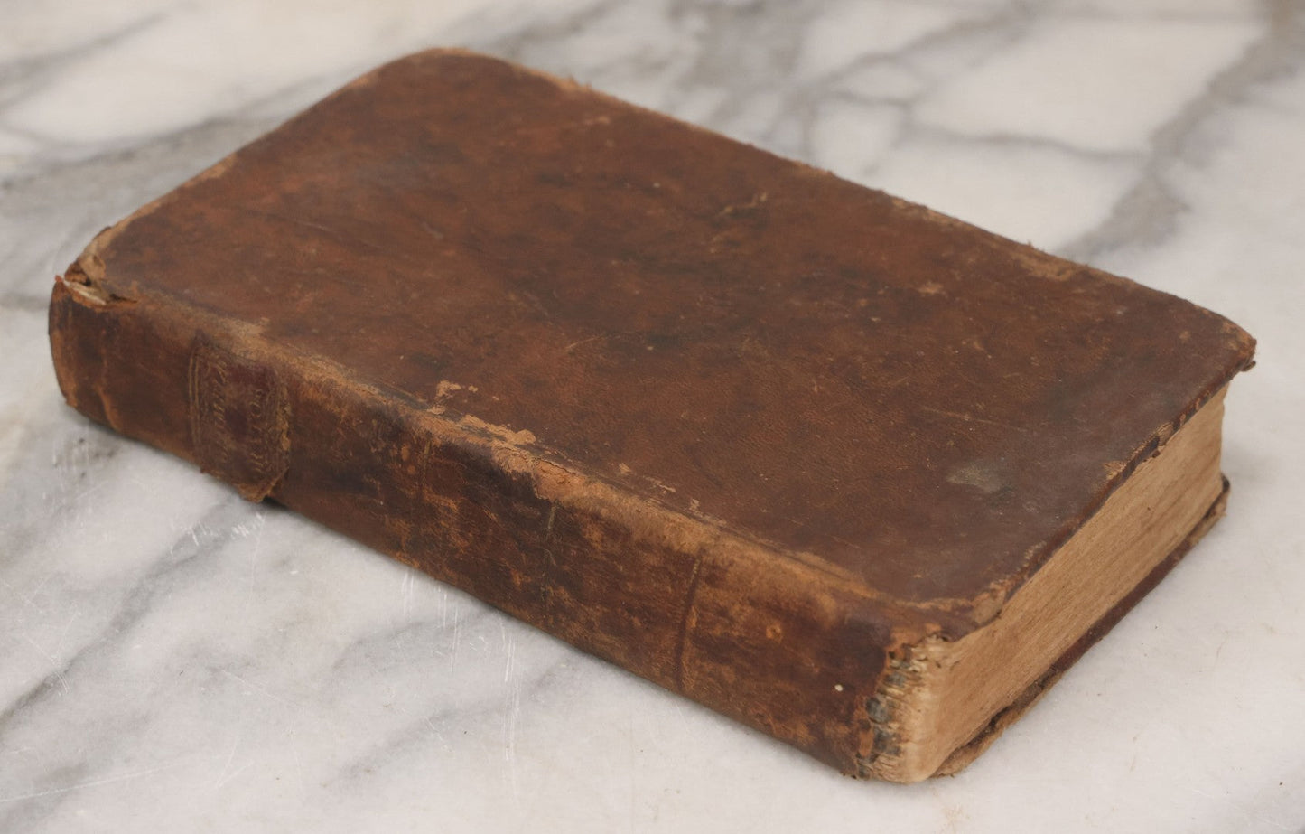 Lot 141 - "The Columbia Orator: Containing A Variety Of Original And Selected Pieces [...] To Improve Youth And Others In The [...] Art Of Elequence" Early Antique Book By Caleb Bingham, 15th Edition, Printed By Manning & Loring, Boston, April 1812