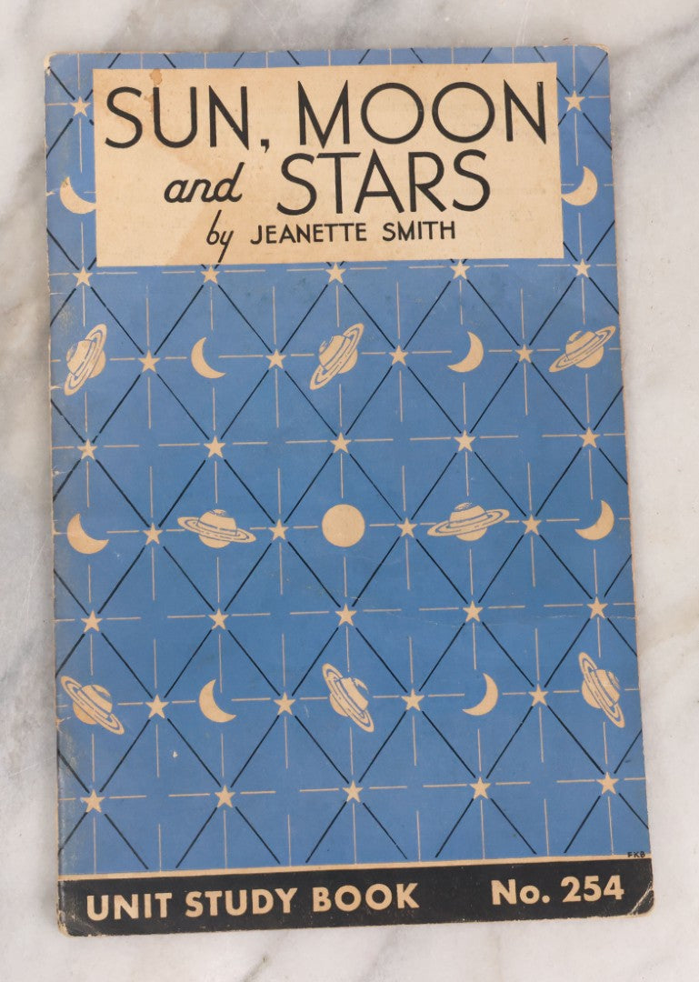 Lot 160 - "Sun Moon And Stars" Vintage Unit Study Booklet No. 254 By Jeanette Smith, Copyright 1935, By The Educational Printing House, Inc. With Illustrations Of Constellations, Moon And More