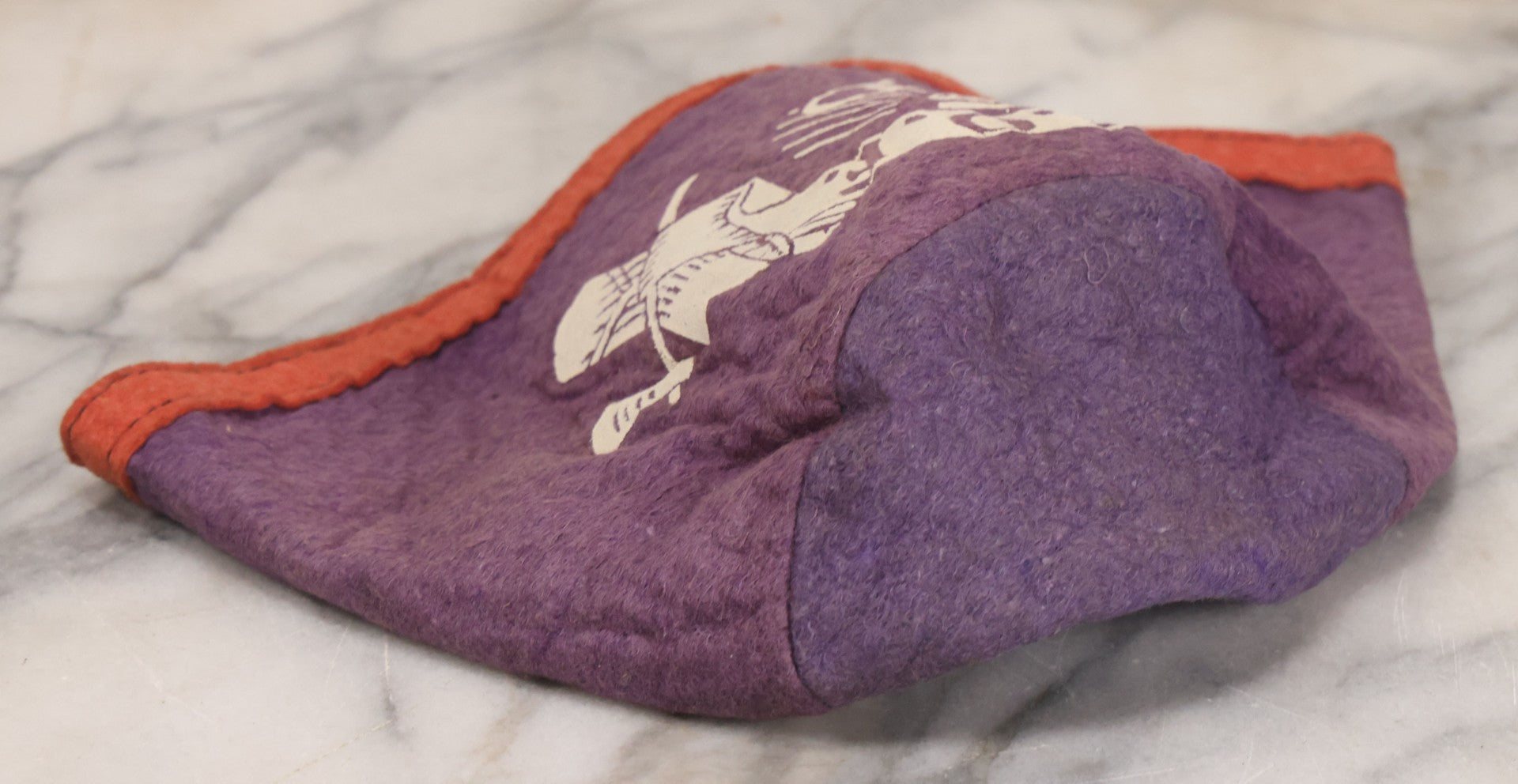 Lot 171 - Vintage Purple Felt Odd Fellows I.O.O.F. Cap Hat With All-Seeing Eye, Three Links, Axes, And Banner