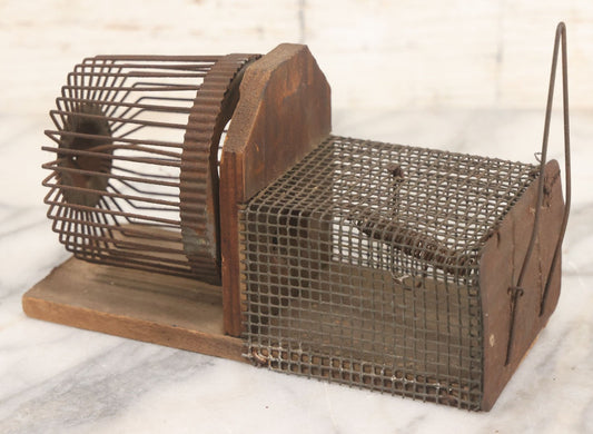 Lot 043 - Antique Wood And Wire Primitive Spinning Mouse Trap