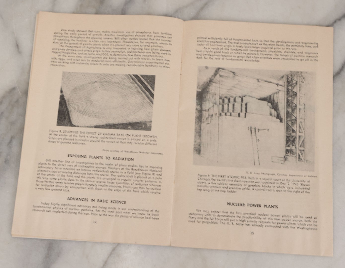 Lot 094 - Vintage Gilbert "Chemistry Atomic Energy Manual" Ephemera Booklet, Copyright 1952 By The A.C. Gilbert Company, New Haven, Connecticut