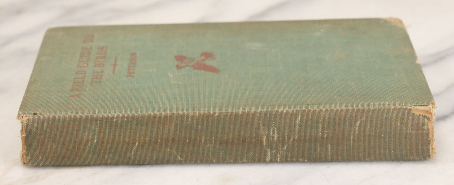Lot 108 - "A Field Guide To The Birds: [...] All Species Found East Of The Rockies" Vintage Book Written And Illustrated By Roger Tory Peterson, Second Edition, Sponsored By National Audubon Society, Houghton Mifflin Company, Publishers, Boston, 1947