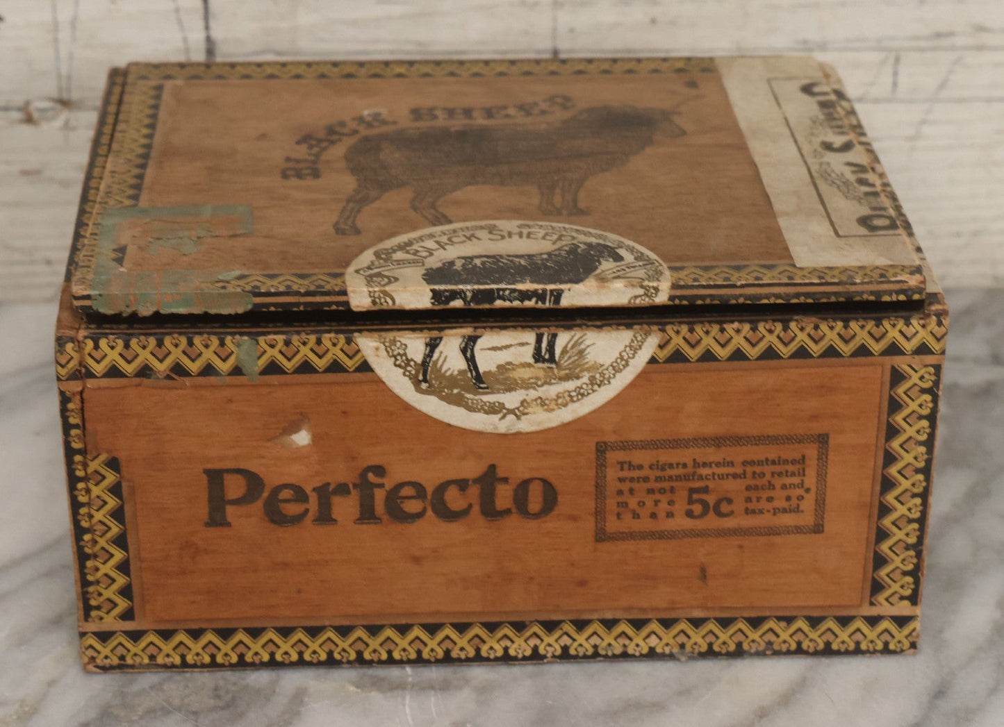 Lot 117 - Antique Wooden Cigar Box For "Black Sheep" Cigars, Distributed By Tichenor Cigar Co., Inc., With Lithographed Interior And Exterior Labels With Black Sheep Graphics