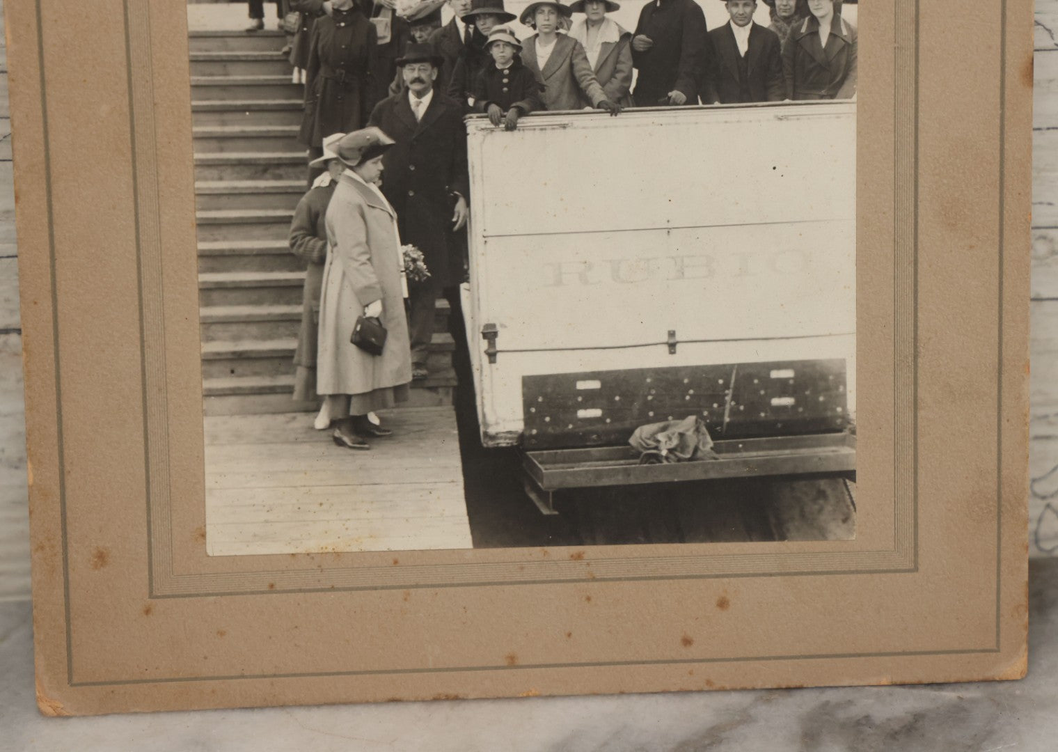 Lot 121 - Antique Boarded Tourist Photograph Of Visitors On Mountainside Mount Lowe Trolley "Rubio" At Echo Mountain, 3500 Feet Above Sea Level, Rubio Canyon, San Gabriel Mountains, Altadena, California