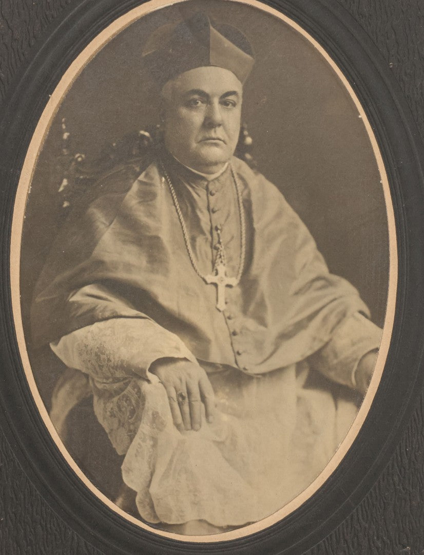 Lot 132 - Antique Boarded Photograph Of Catholic Clergyman, Likely Bishop, In Vestments With Episcopal Ring, Photo Taken At Craft Studio 