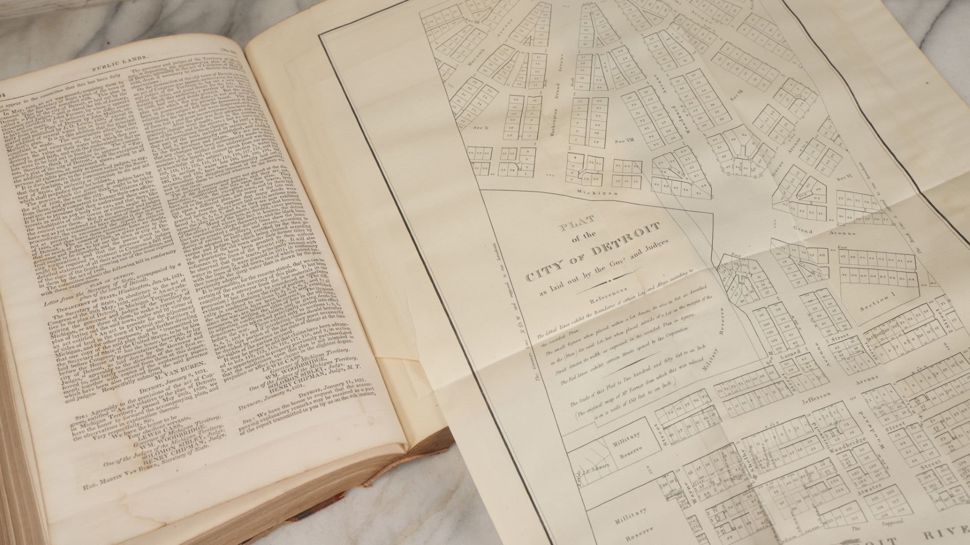 Lot 164 - "Documents, Legislative And Executive, [...] In Relation To The Public Lands" Early American Congressional Reference Volume Edited By Walter Lowrie, Secretary Of The Senate, Duff Green, Printer, Washington, 1834, Note Cover Mostly Detached