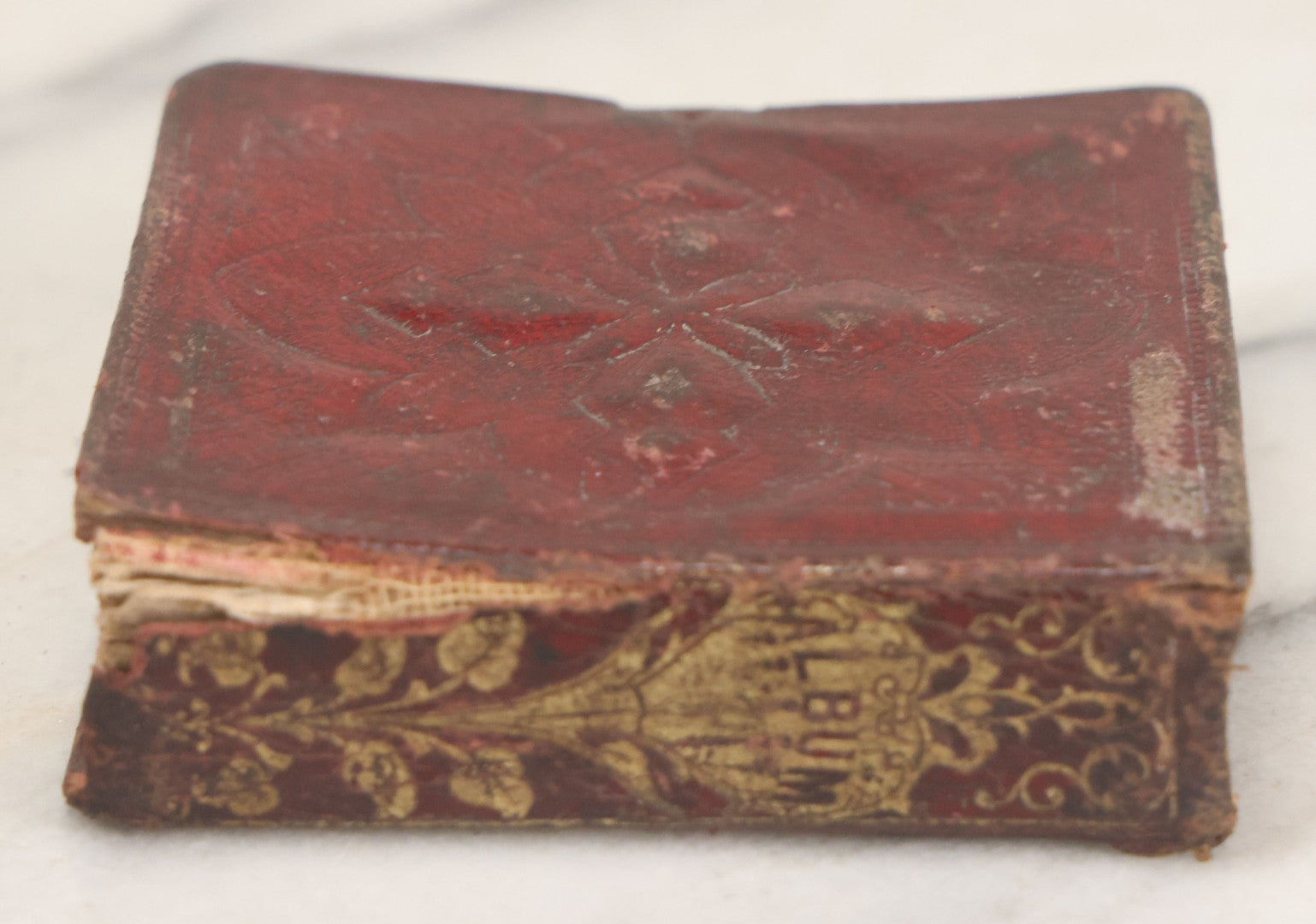Lot 173 - Antique Poor Salvage Condition Gem Tintype Album, With Many Rusted, Worn, Totally Lost Tintype Photographs, Likely Was Water Damaged, As Found