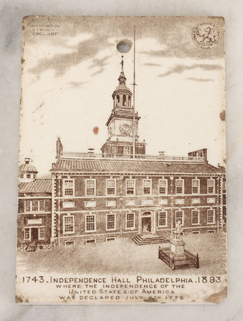 Lot 090 - Antique 1893 Calendar Tile With Image Of Independence Hall, Philadelphia, Advertising Jones, McDuffee & Stratton Co., Pottery Merchants, Boston, Manufactured By Wedgwood, Etruria, England
