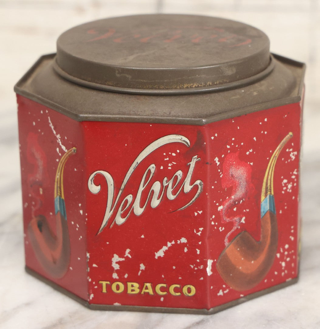 Lot 101 - Vintage Lithographed Octogonal Advertising Tin For Velvet Tobacco, With Original Lid, Pipe Graphics, Manufactured By Spaulding & Merrick, Chicago, Illinois