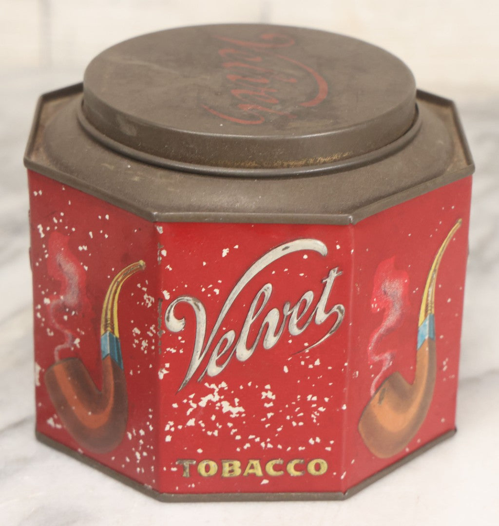 Lot 101 - Vintage Lithographed Octogonal Advertising Tin For Velvet Tobacco, With Original Lid, Pipe Graphics, Manufactured By Spaulding & Merrick, Chicago, Illinois