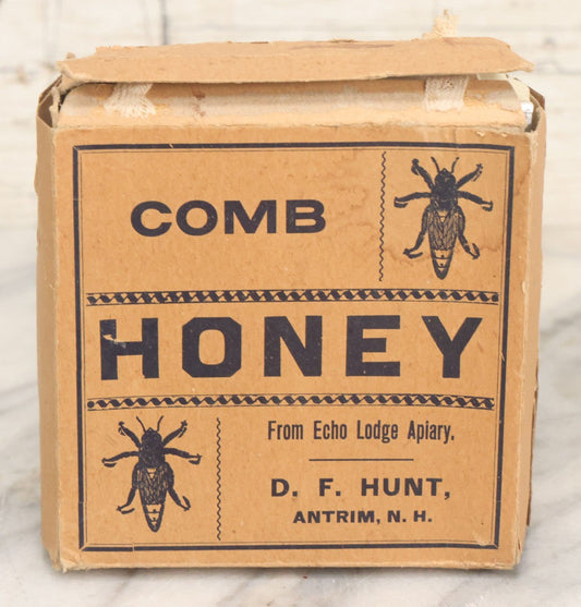 Lot 103 - Antique Paper Board Advertising Box For Comb Honey From Echo Lodge Apiary, D.F. Hunt, Antrim, New Hampshire, With Bee Graphics