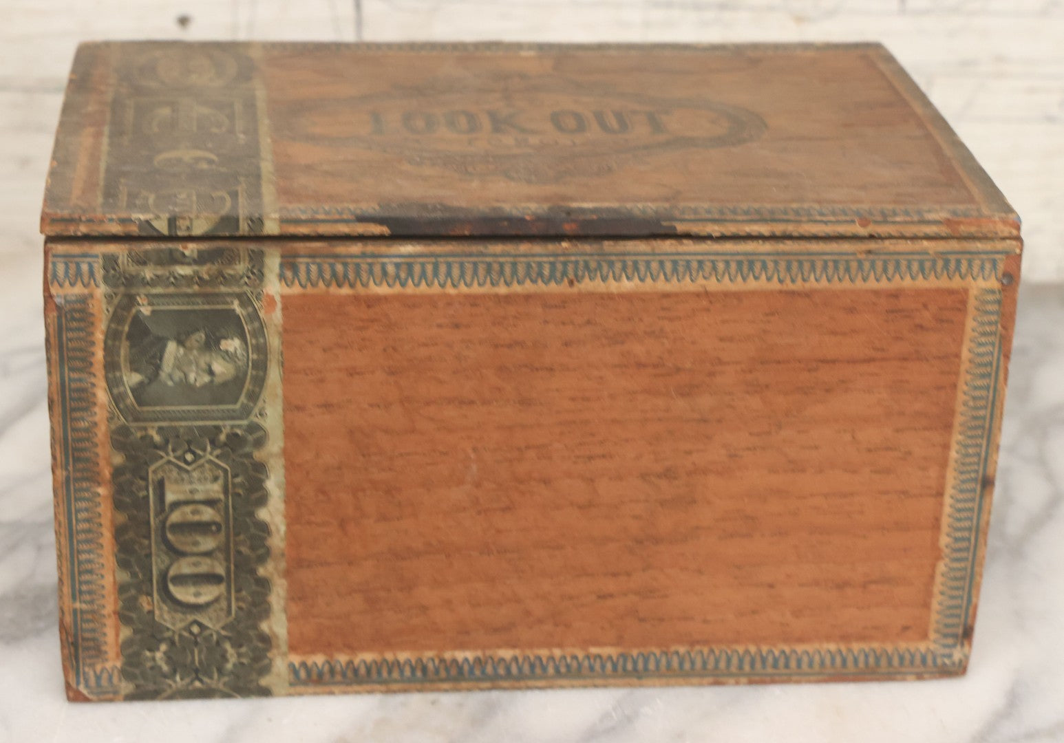 Lot 110 - Antique Wooden Cigar Box For "Lookout" Cigars, Sold By C.W. Wilder, Boston, Massachusetts, With Lithographed Interior And Exterior Labels With Fox Graphics, Label Dated 1873, By F. Heppenheimer