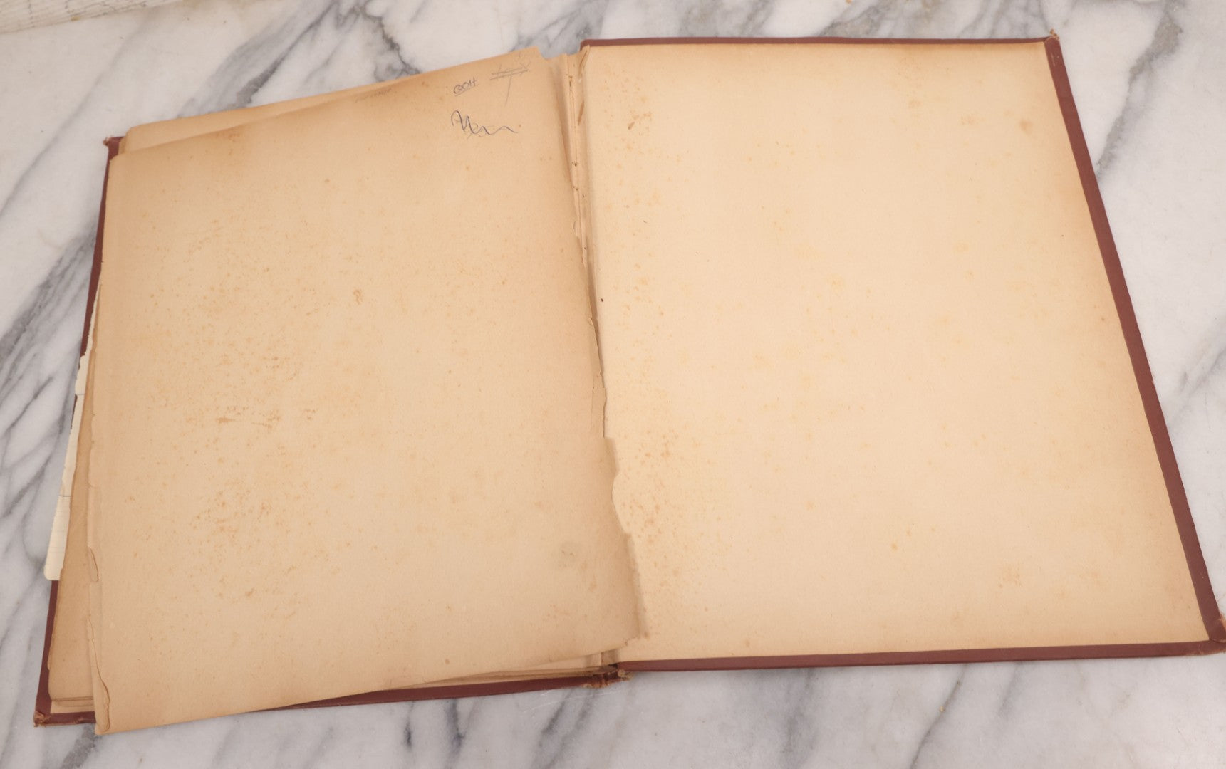 Lot 114 - Antique Victorian Scrapbook Album With Textured Urns On Cover Containing 70+ Pieces Including Trade Cards, Die Cuts, Calling Cards, And Other Scraps
