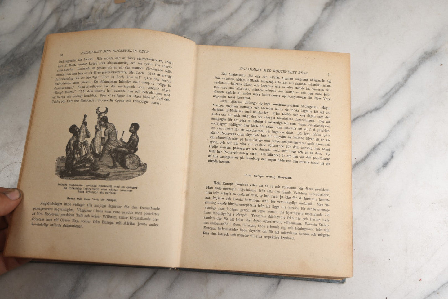 Lot 173 - "Roosevelt's Jagt-Äfventyr I Afrikas Vildmarken" (“Roosevelt’S Hunting Adventures In Africa’S Wilderness”) Antique Swedish Language Big Game Hunting & Exploration Book By Professor Axel Lundeberg, J.T. Moss, Publisher, 1909, Note Wear