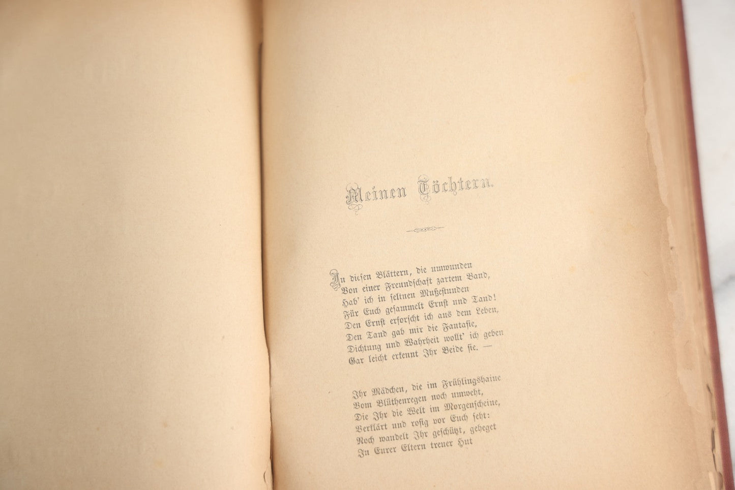 Lot 189 - "Die Plauderstunden" (“The Chatting Hours: Twelve Tales For Older Youth”) Antique German Language Children's Book By Lina Morgenstern, Ferdinand Hirt & Sons, Publishers, Leipzig, 1874, Note Cover Boards Warped