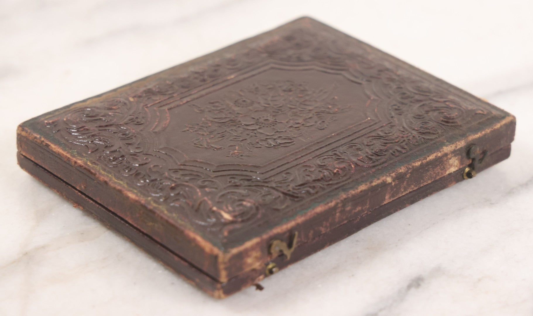 Lot 032 - Antique 1/4 Plate Ruby Ambrotype Photograph Of A Man And Woman Couple, Man Identified As Uncle Edward Stone, In Full Leatherette Union Case