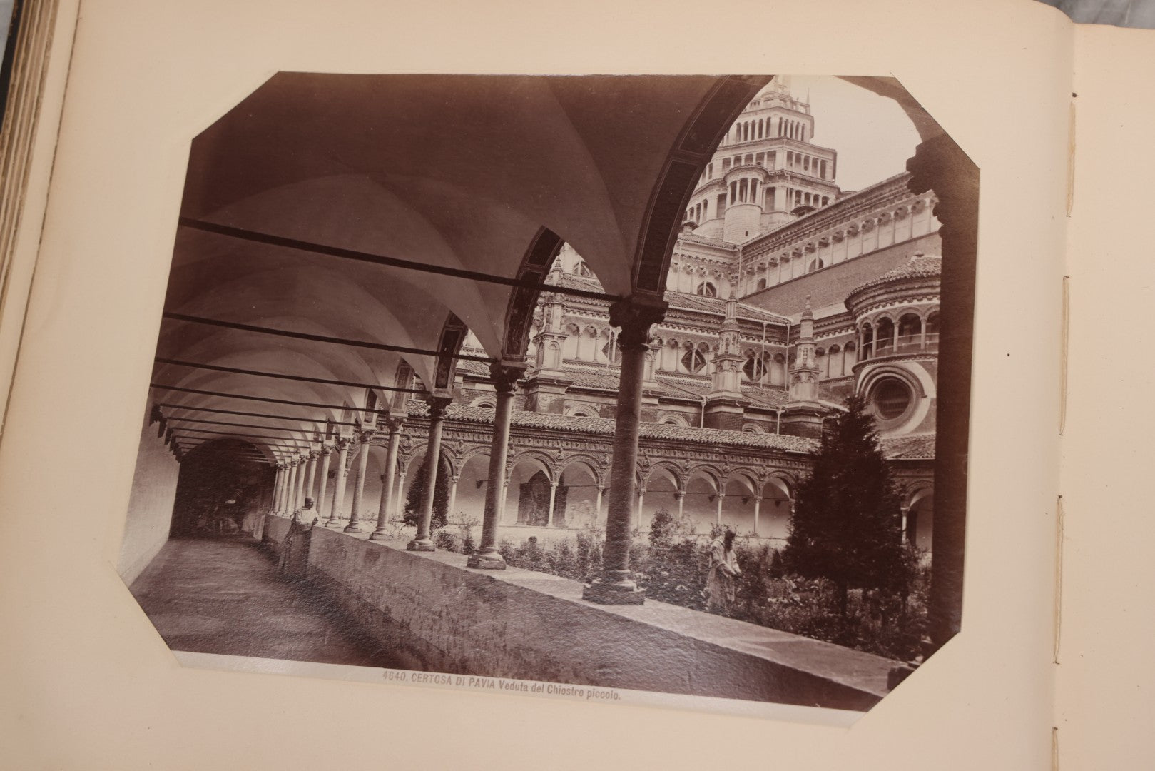 Lot 071 - Antique Photo Album With Approximately 100 Souvenir Photographs Of Landmarks In Italy, Including Churches And Cathedrals, Venice Canals, Ancient Ruins, Pompeii, Architecture, Doorways, Art And Statues
