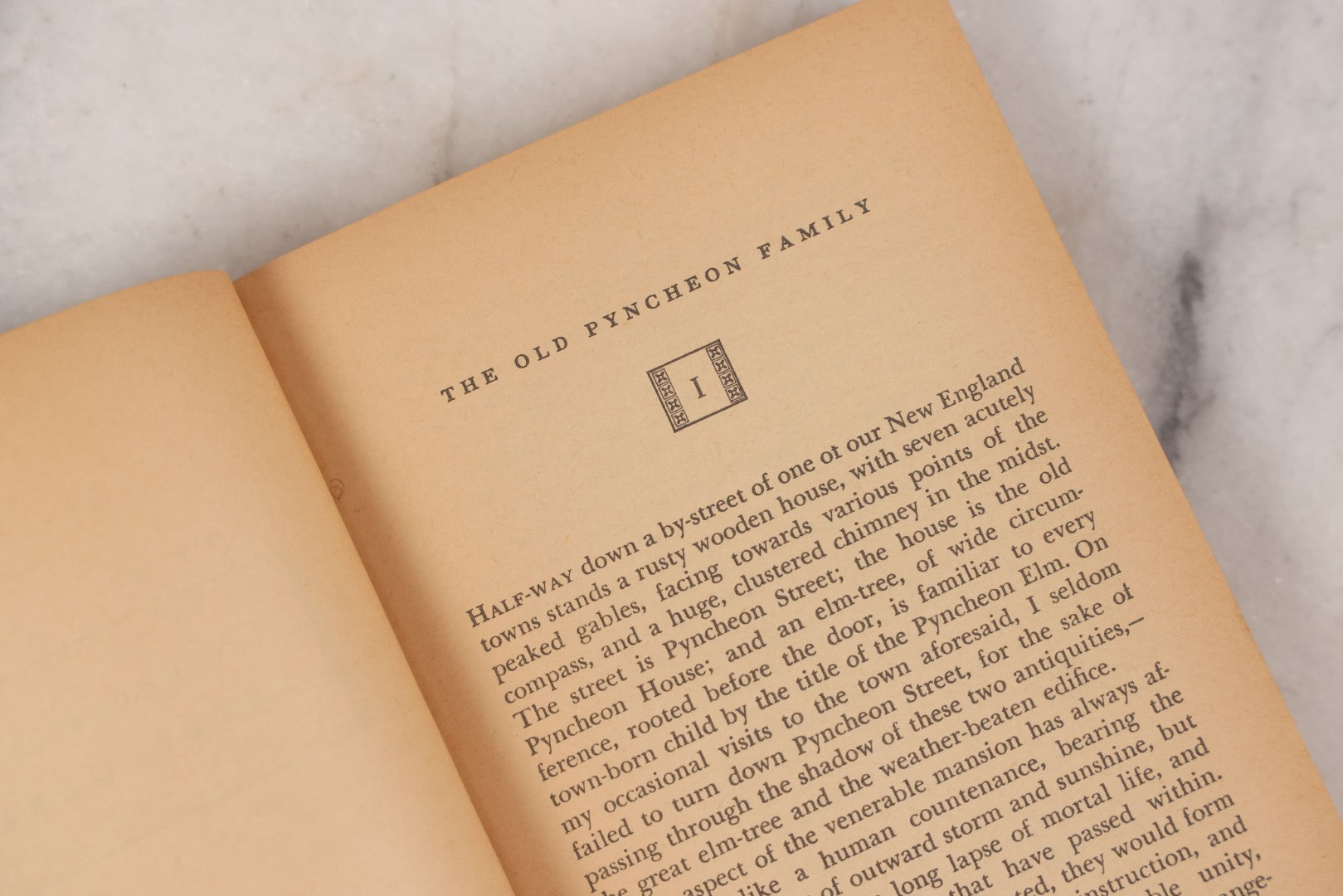 Lot 123 - "The House Of The Seven Gables" Vintage Book By Nathaniel Hawthorne, Based On House In Salem, Massachusetts, Pocket Library Edition, Published By Pocket Books Inc., New York, 7th Printing April 1958