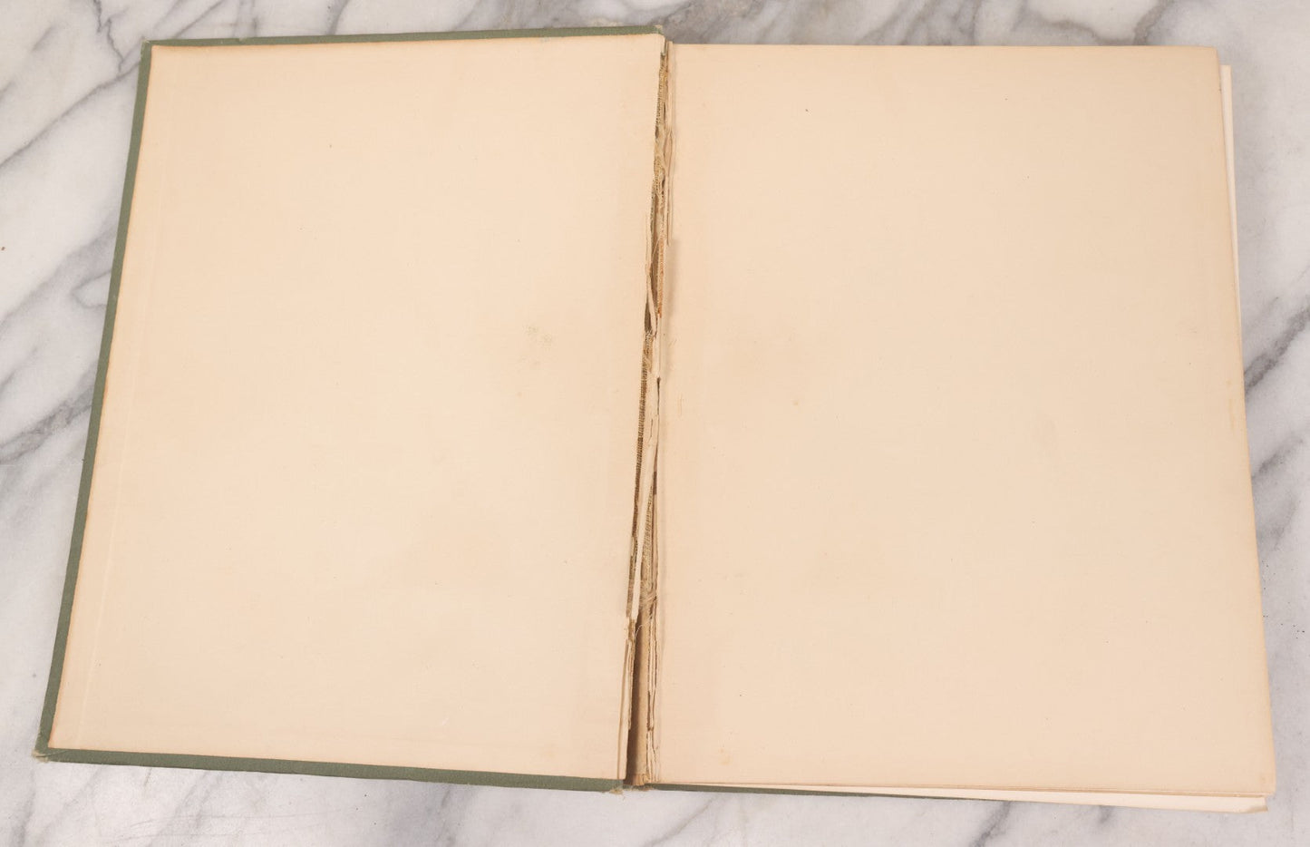 Lot 125 - "Voyages And Travels, Or Scenes In Many Lands" Edited By Leo De Colange, Published By E.W. Walker & Co., Boston, 1887, Richly Illustrated With 850 Wood And Steel Engravings Of World Views