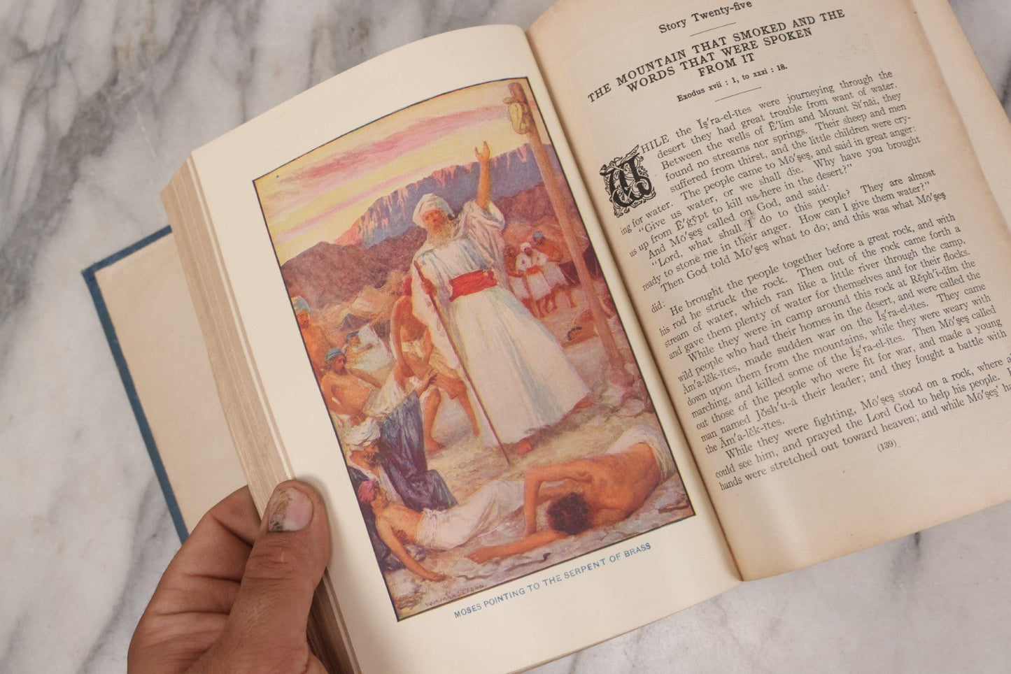 Lot 138 - "Self Pronouncing Story Of The Bible" Antique Illustrated Book Of Bible Stories By Rev. Jesse Lyman Hurlbut, Published By W.E. Scull, 1904