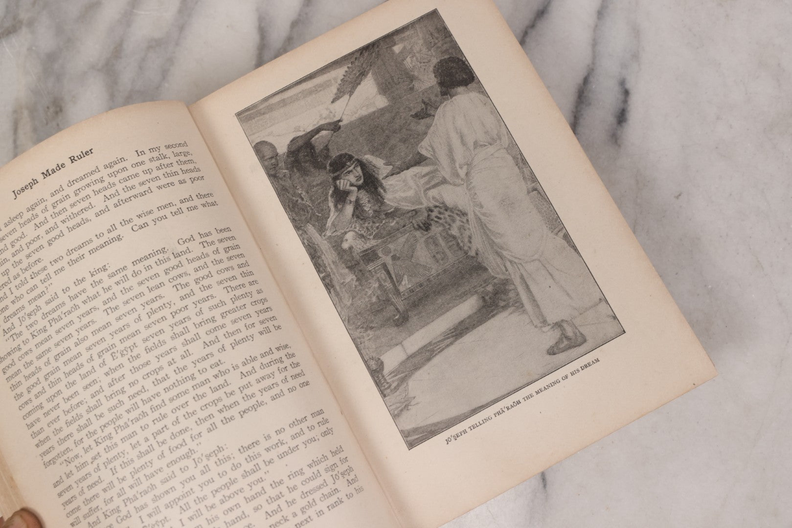 Lot 138 - "Self Pronouncing Story Of The Bible" Antique Illustrated Book Of Bible Stories By Rev. Jesse Lyman Hurlbut, Published By W.E. Scull, 1904