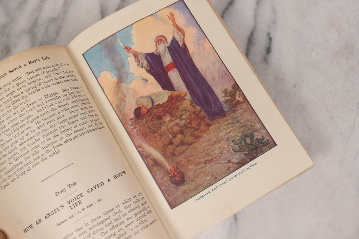 Lot 138 - "Self Pronouncing Story Of The Bible" Antique Illustrated Book Of Bible Stories By Rev. Jesse Lyman Hurlbut, Published By W.E. Scull, 1904