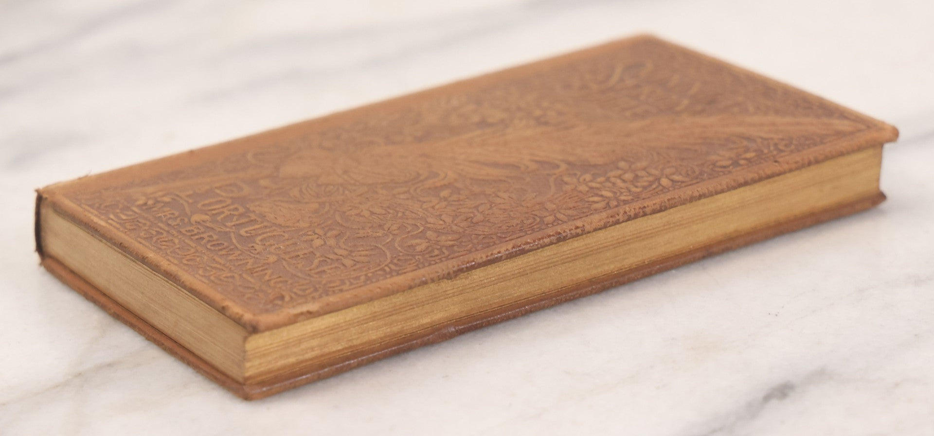 Lot 146 - "Sonnets From The Portuguese And Other Poems" By Elizabeth Barrett Browning And "One Word More And Other Poems" By Robert Browning, Two Works In One Antique Miniature Book, Published By The Century Co., New York, 1905