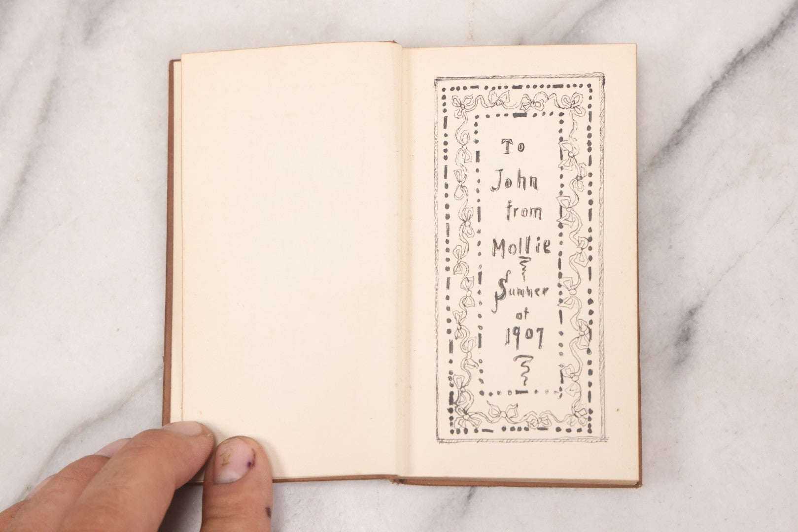 Lot 146 - "Sonnets From The Portuguese And Other Poems" By Elizabeth Barrett Browning And "One Word More And Other Poems" By Robert Browning, Two Works In One Antique Miniature Book, Published By The Century Co., New York, 1905