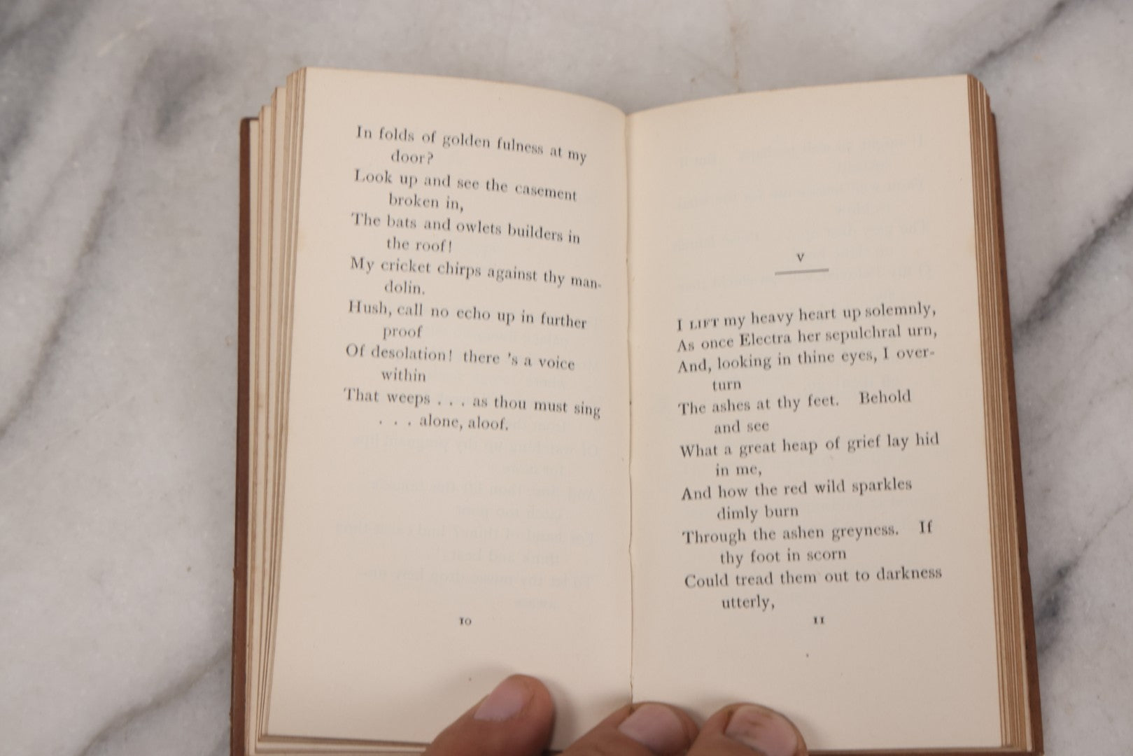 Lot 146 - "Sonnets From The Portuguese And Other Poems" By Elizabeth Barrett Browning And "One Word More And Other Poems" By Robert Browning, Two Works In One Antique Miniature Book, Published By The Century Co., New York, 1905
