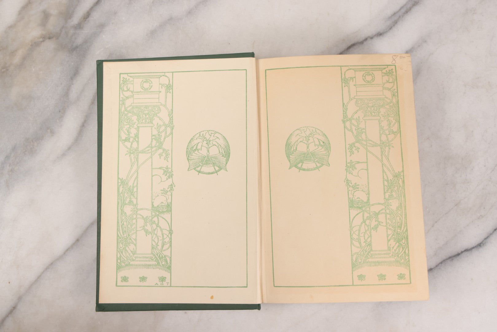 Lot 147 - "The Princess Of The Moor " (Das Haideprinzesschen) Antique Historical Fiction Book By E. Marlitt (Eugenie John), Published By M.A. Donohue & Co., Chicago, With Lithographed Cover Of Beautiful Woman Copyright 1906 By The Forbes Litho. Mfg. Co.