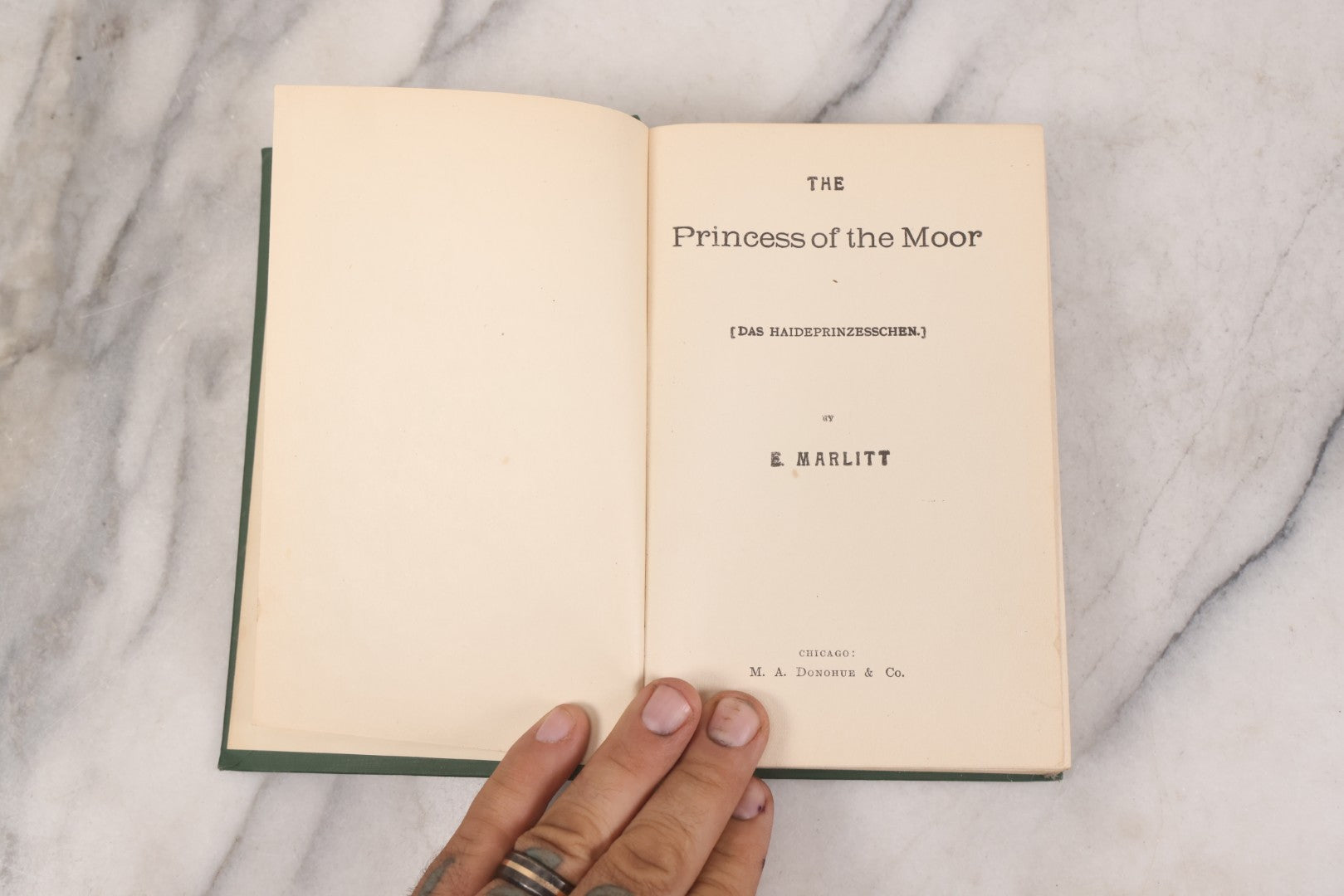 Lot 147 - "The Princess Of The Moor " (Das Haideprinzesschen) Antique Historical Fiction Book By E. Marlitt (Eugenie John), Published By M.A. Donohue & Co., Chicago, With Lithographed Cover Of Beautiful Woman Copyright 1906 By The Forbes Litho. Mfg. Co.