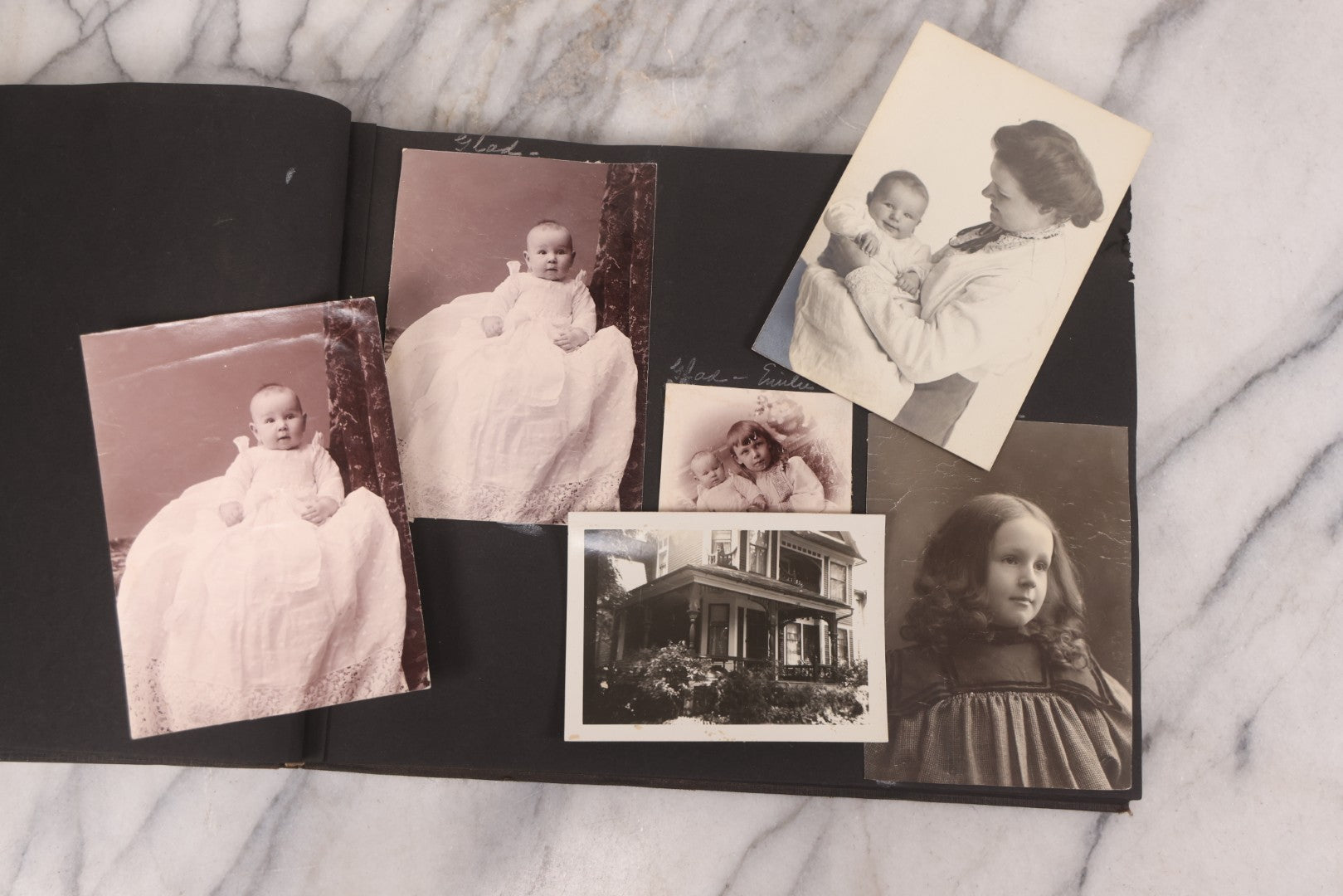 Lot 095 - Antique Family Photo Album With 25+ Portrait And Snapshot Photographs, Mostly Of Children, Including New York Sightseeing Trolley Photo, And Several Additional Loose Snapshot Photos
