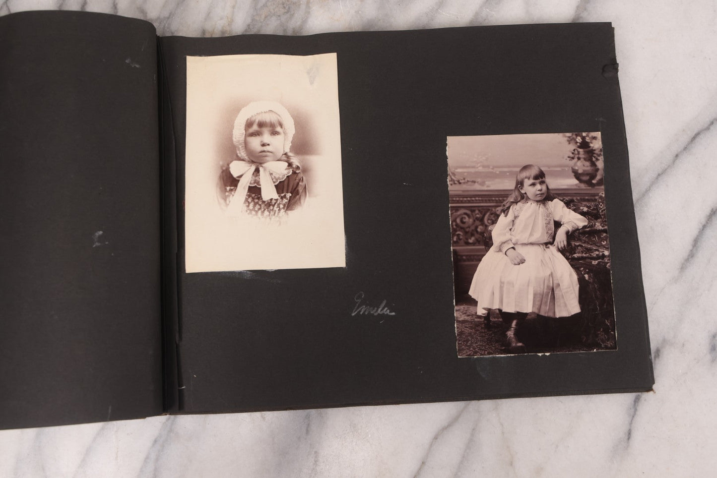 Lot 095 - Antique Family Photo Album With 25+ Portrait And Snapshot Photographs, Mostly Of Children, Including New York Sightseeing Trolley Photo, And Several Additional Loose Snapshot Photos