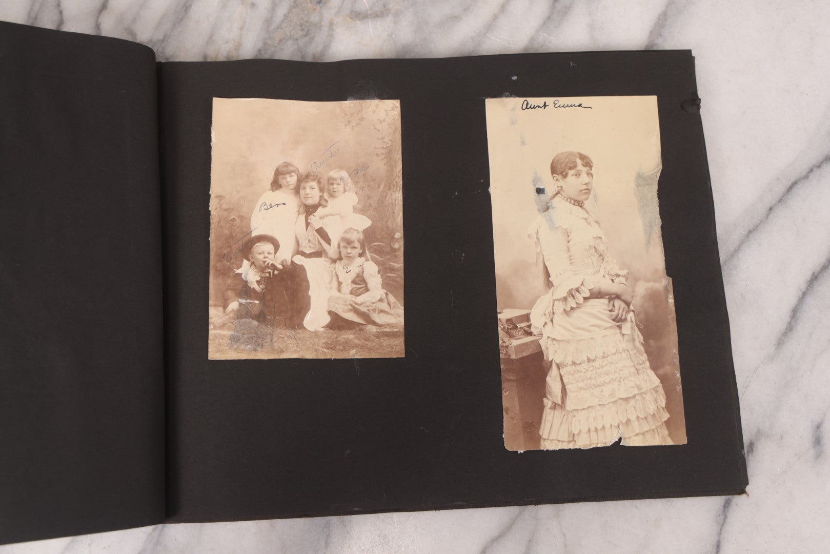Lot 095 - Antique Family Photo Album With 25+ Portrait And Snapshot Photographs, Mostly Of Children, Including New York Sightseeing Trolley Photo, And Several Additional Loose Snapshot Photos