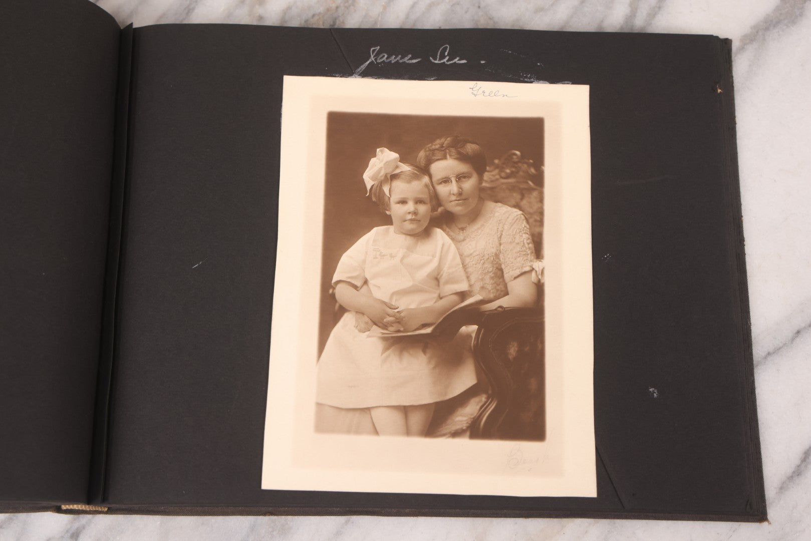 Lot 095 - Antique Family Photo Album With 25+ Portrait And Snapshot Photographs, Mostly Of Children, Including New York Sightseeing Trolley Photo, And Several Additional Loose Snapshot Photos