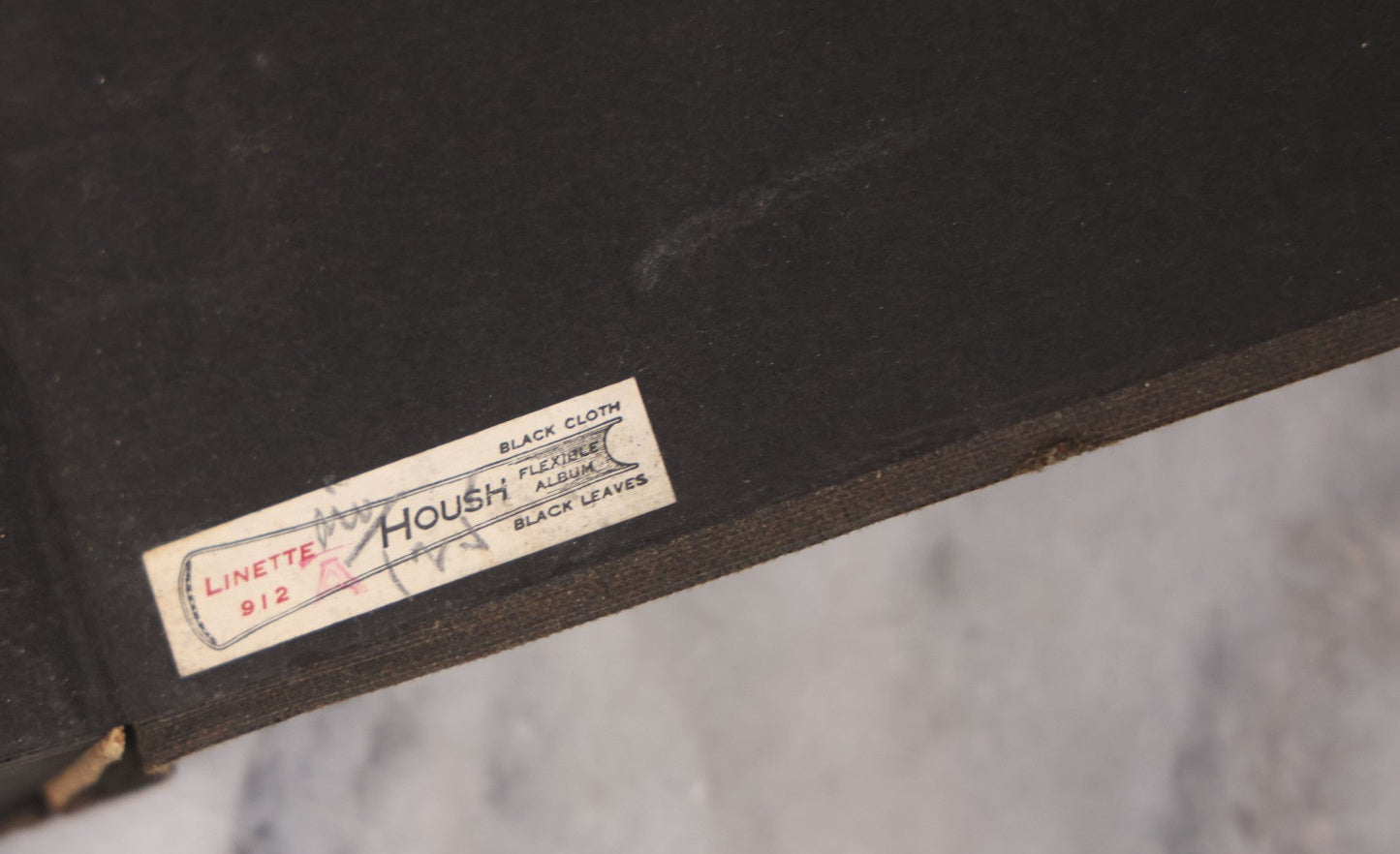 Lot 095 - Antique Family Photo Album With 25+ Portrait And Snapshot Photographs, Mostly Of Children, Including New York Sightseeing Trolley Photo, And Several Additional Loose Snapshot Photos
