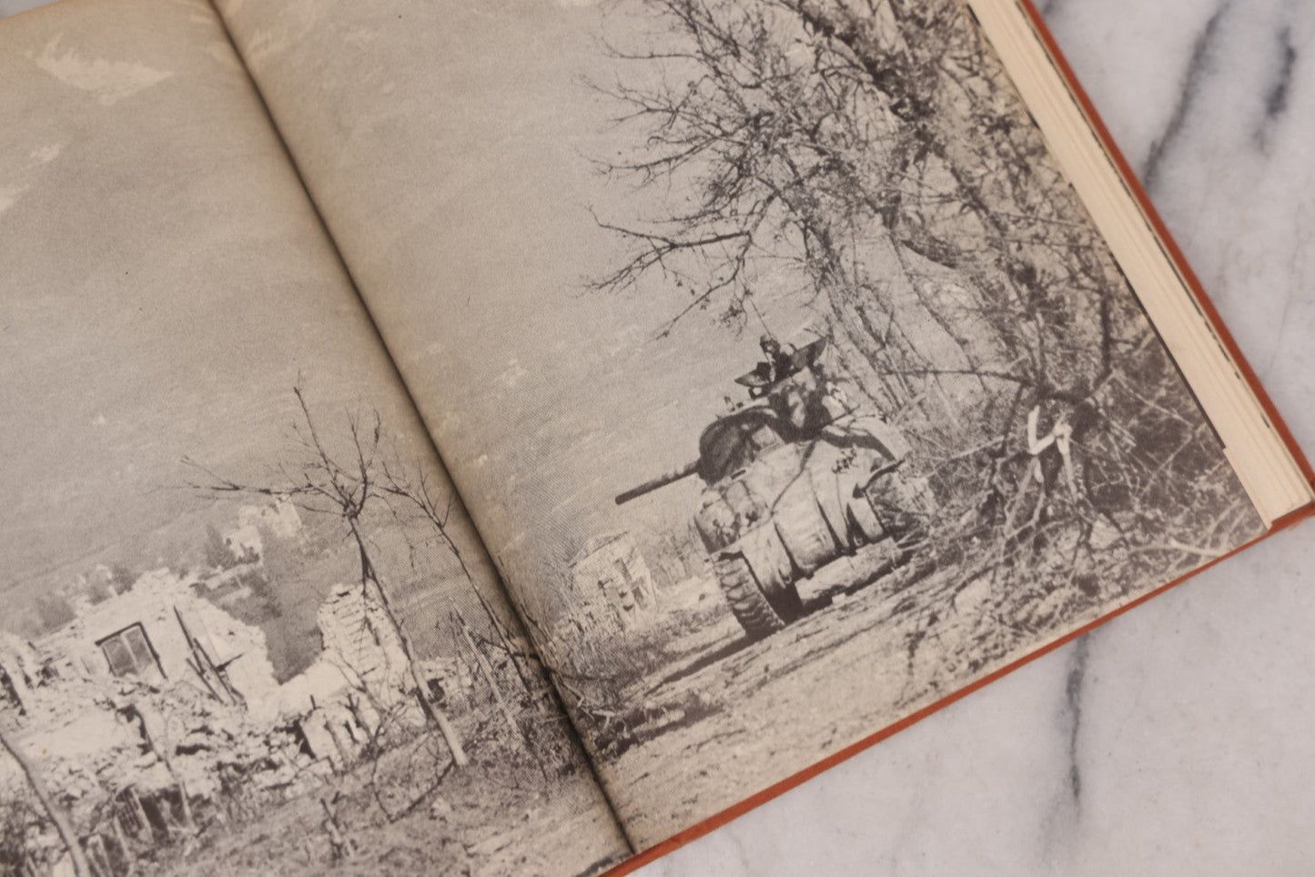Lot 109 - "Slightly Out Of Focus" Vintage War Reporting And Photography Memoir Book By Robert Capa, Published By Henry Holt And Company, New York, 1947