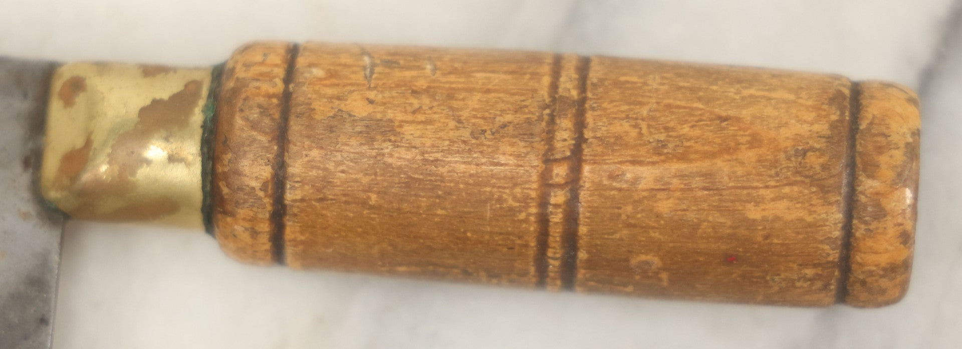 Lot 084 - Antique Butcher's Knife Meat Cleaver With Turned Wooden Handle And Brass Collar, Unmarked, Note Chipped And Worn Blade