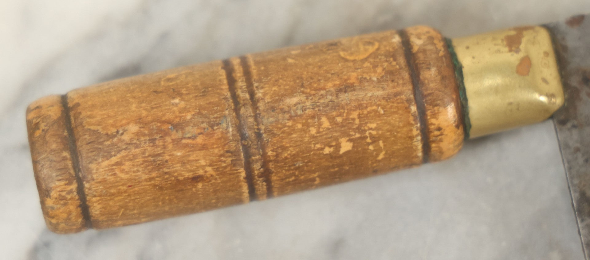 Lot 084 - Antique Butcher's Knife Meat Cleaver With Turned Wooden Handle And Brass Collar, Unmarked, Note Chipped And Worn Blade