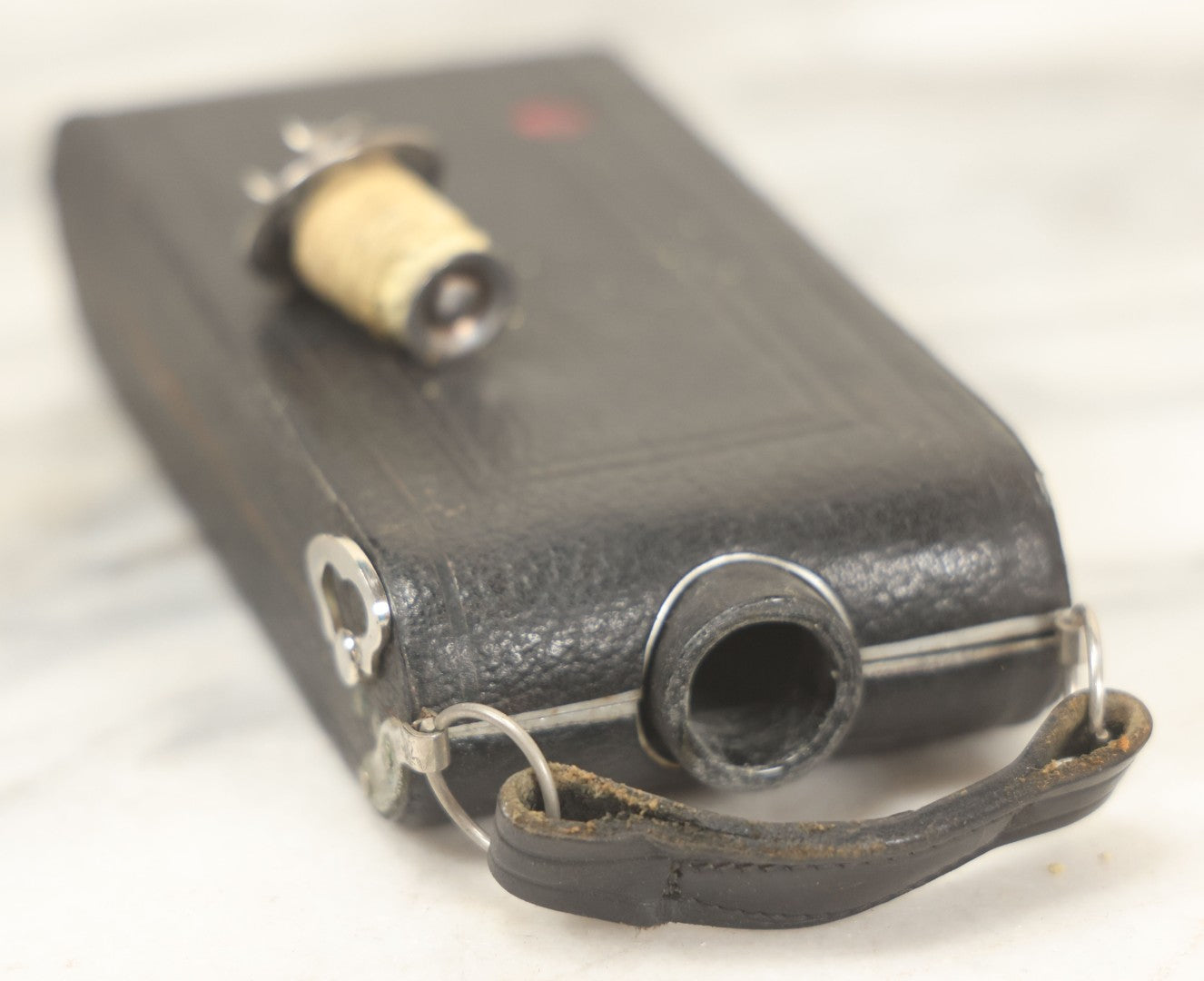 Lot 085 - Vintage Drinking Flask Disguised As Antique Folding Camera With Internal Pyrex Glass Flask, Note Missing Screw And Worn Stopper