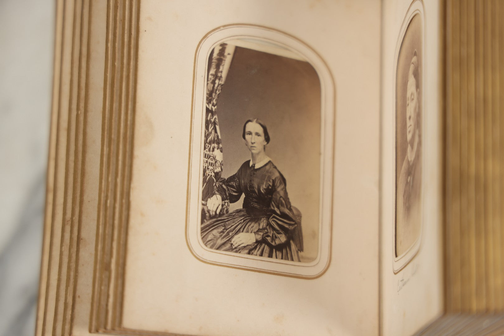 Lot 086 - Antique Family Photo Album With 32 Carte De Visite C.D.V. Photographs And 3 Tintypes, Mostly Of The Clingman Family, Including Photo Of Thomas Clingman, Mortally Wounded At The Battle Of Shiloh, Album By J.B. Lippincott & Co., Philadelphia