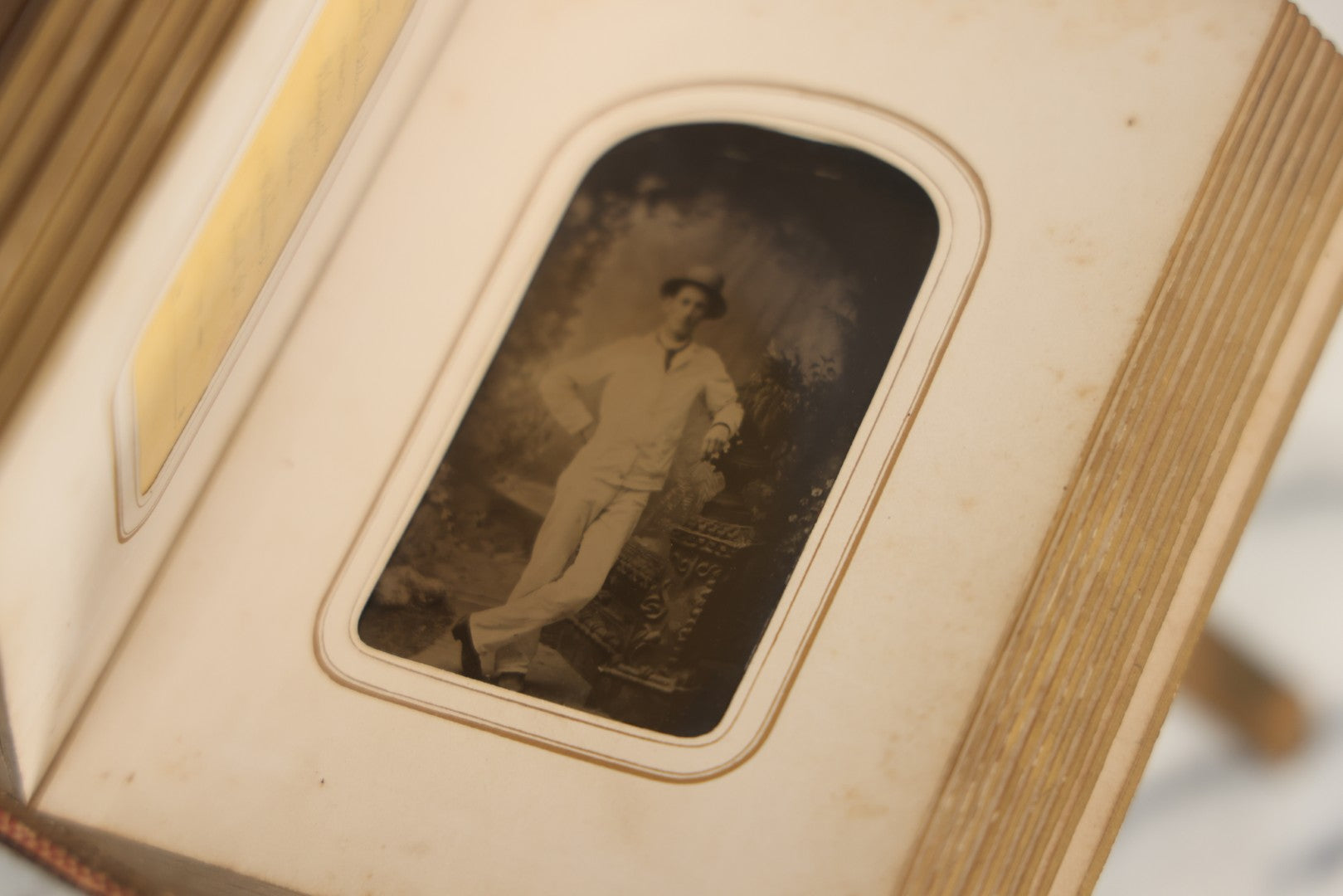 Lot 086 - Antique Family Photo Album With 32 Carte De Visite C.D.V. Photographs And 3 Tintypes, Mostly Of The Clingman Family, Including Photo Of Thomas Clingman, Mortally Wounded At The Battle Of Shiloh, Album By J.B. Lippincott & Co., Philadelphia