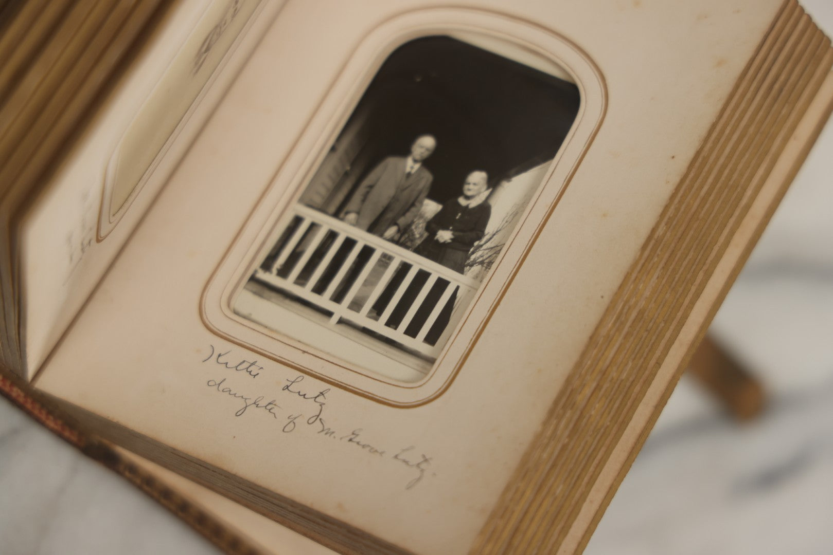 Lot 086 - Antique Family Photo Album With 32 Carte De Visite C.D.V. Photographs And 3 Tintypes, Mostly Of The Clingman Family, Including Photo Of Thomas Clingman, Mortally Wounded At The Battle Of Shiloh, Album By J.B. Lippincott & Co., Philadelphia