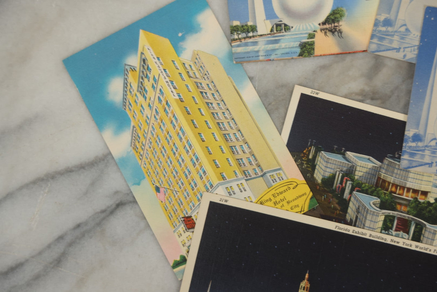 Lot 161 - Grouping Of Vintage 1939 New York World's Fair And N.Y.C. Themed Postcards, Including 11 Single Postcards And Licensed Souvenir Folder, Copyright 1939