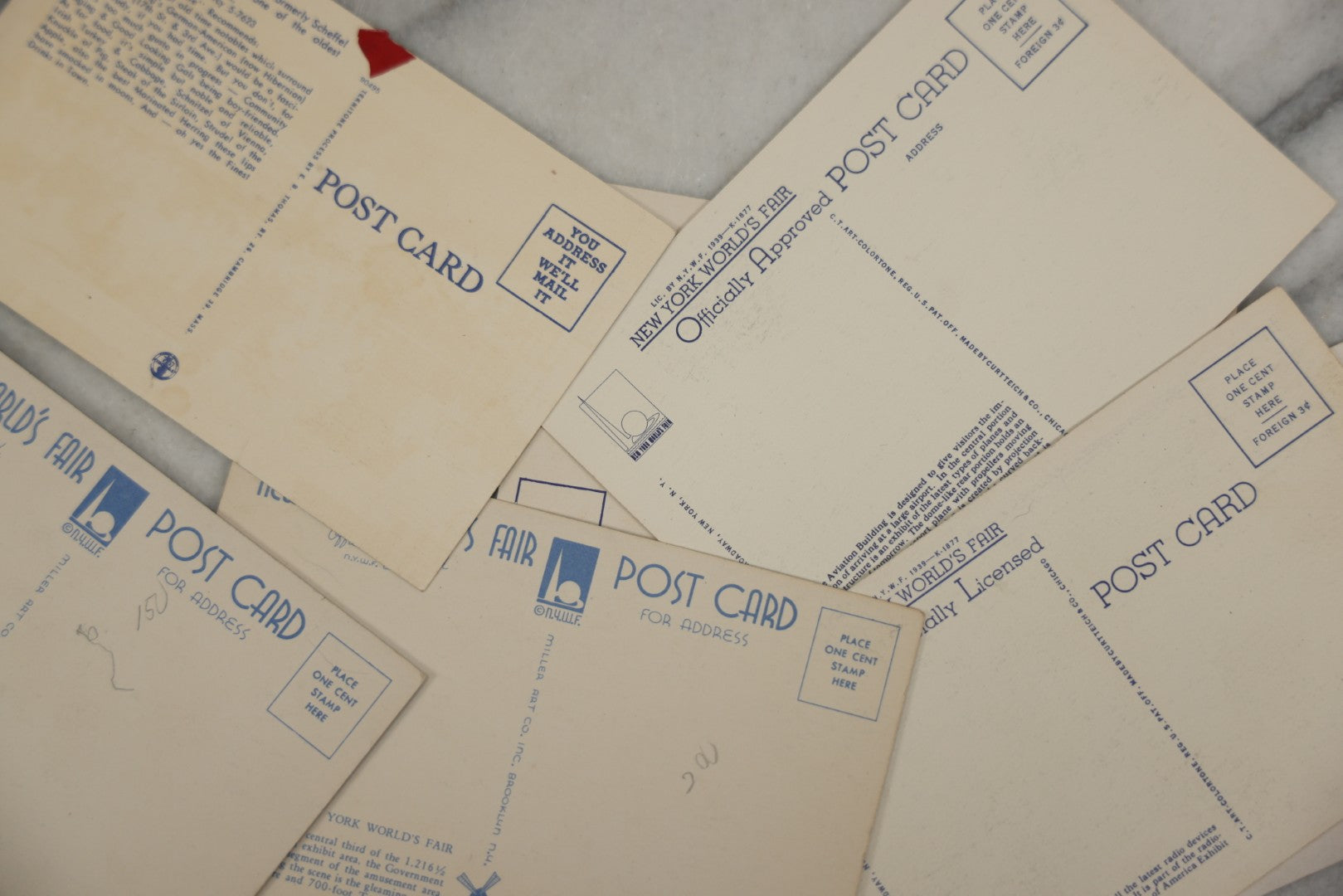 Lot 161 - Grouping Of Vintage 1939 New York World's Fair And N.Y.C. Themed Postcards, Including 11 Single Postcards And Licensed Souvenir Folder, Copyright 1939