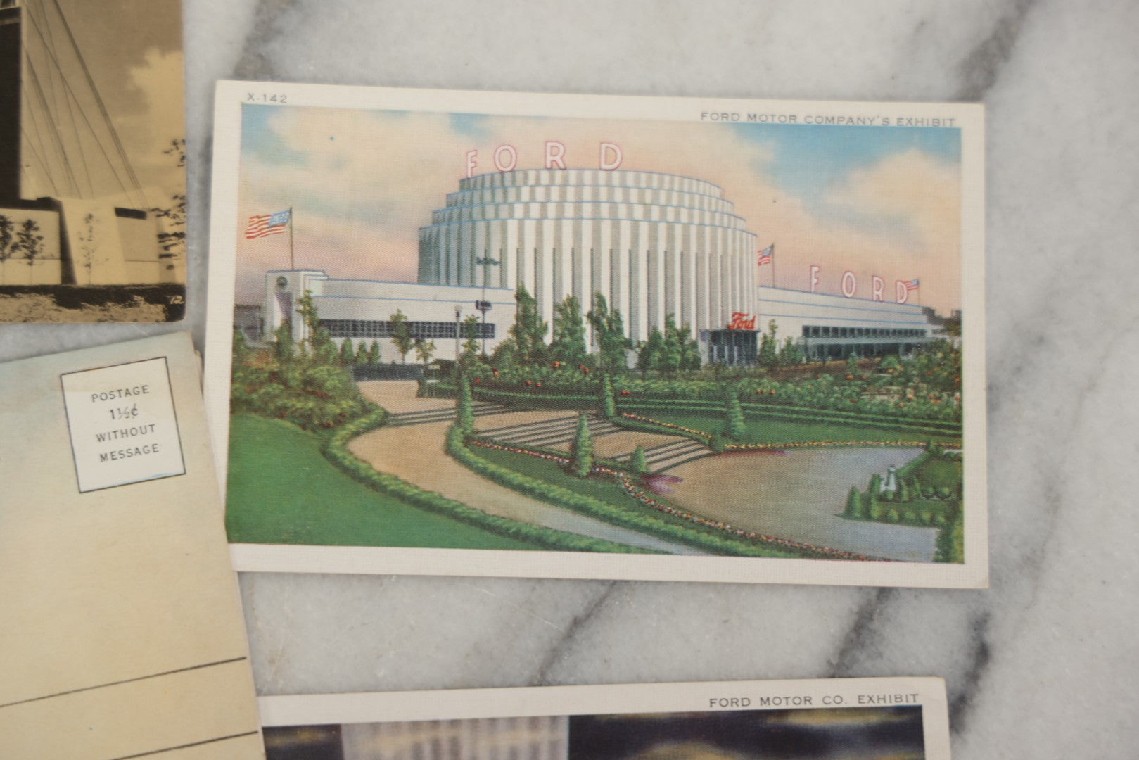 Lot 162 - Grouping Of Vintage Chicago Themed Postcards, Including Six Single Postcards And "Chicago Of Today" Souvenir Folder