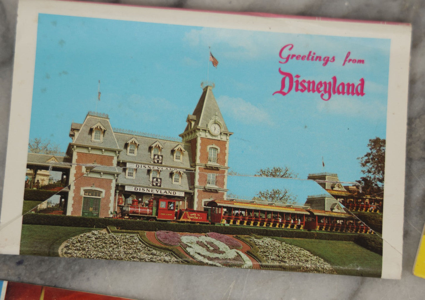 Lot 167 - Grouping Of Seven Vintage California Themed Souvenir Folders, Including Disneyland, The Home Of Doris Day, Hollywood, Los Angeles, And Universal Studios