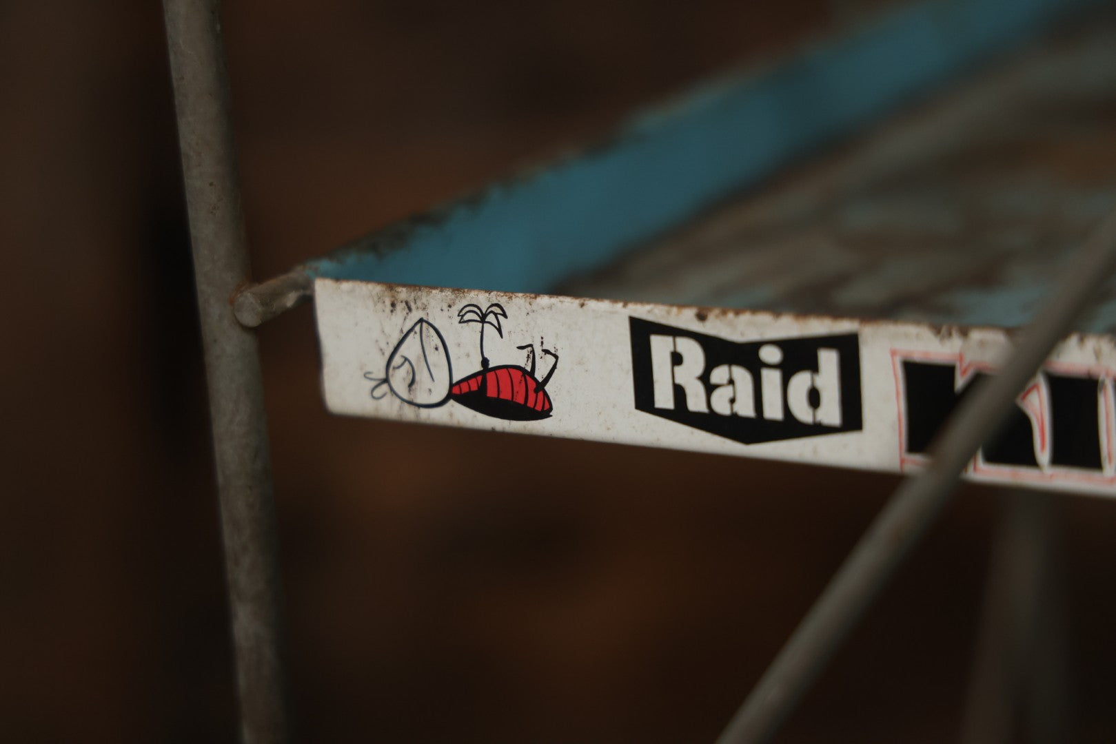 Vintage Raid “Kills'Em Dead” Advertising Metal Store Display Shelf