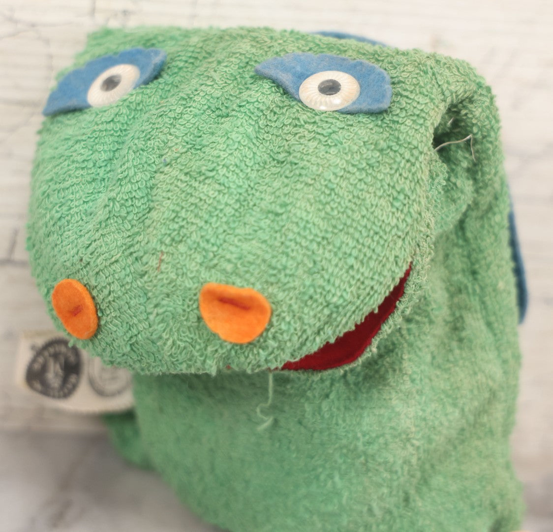 Lot 024 - Vintage Talking Green Mattel Hand Puppet With Working Pull S ...